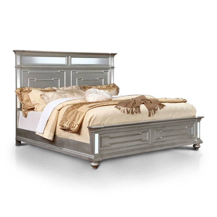 Lindsey Glam Mirrored Cal. King Bed in Silver